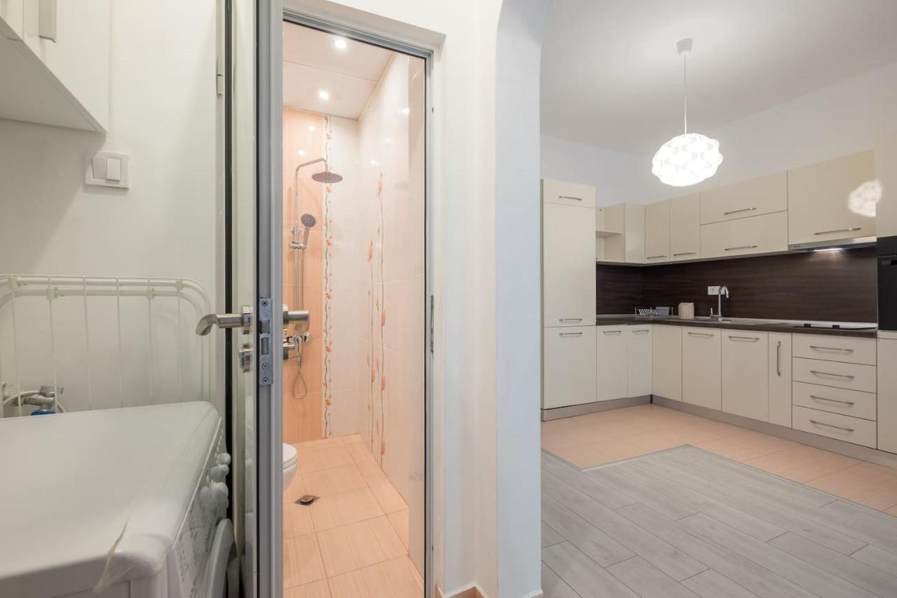 סופיה Your Perfect Place To Stay On Vitosha Str Apt מראה חיצוני תמונה
