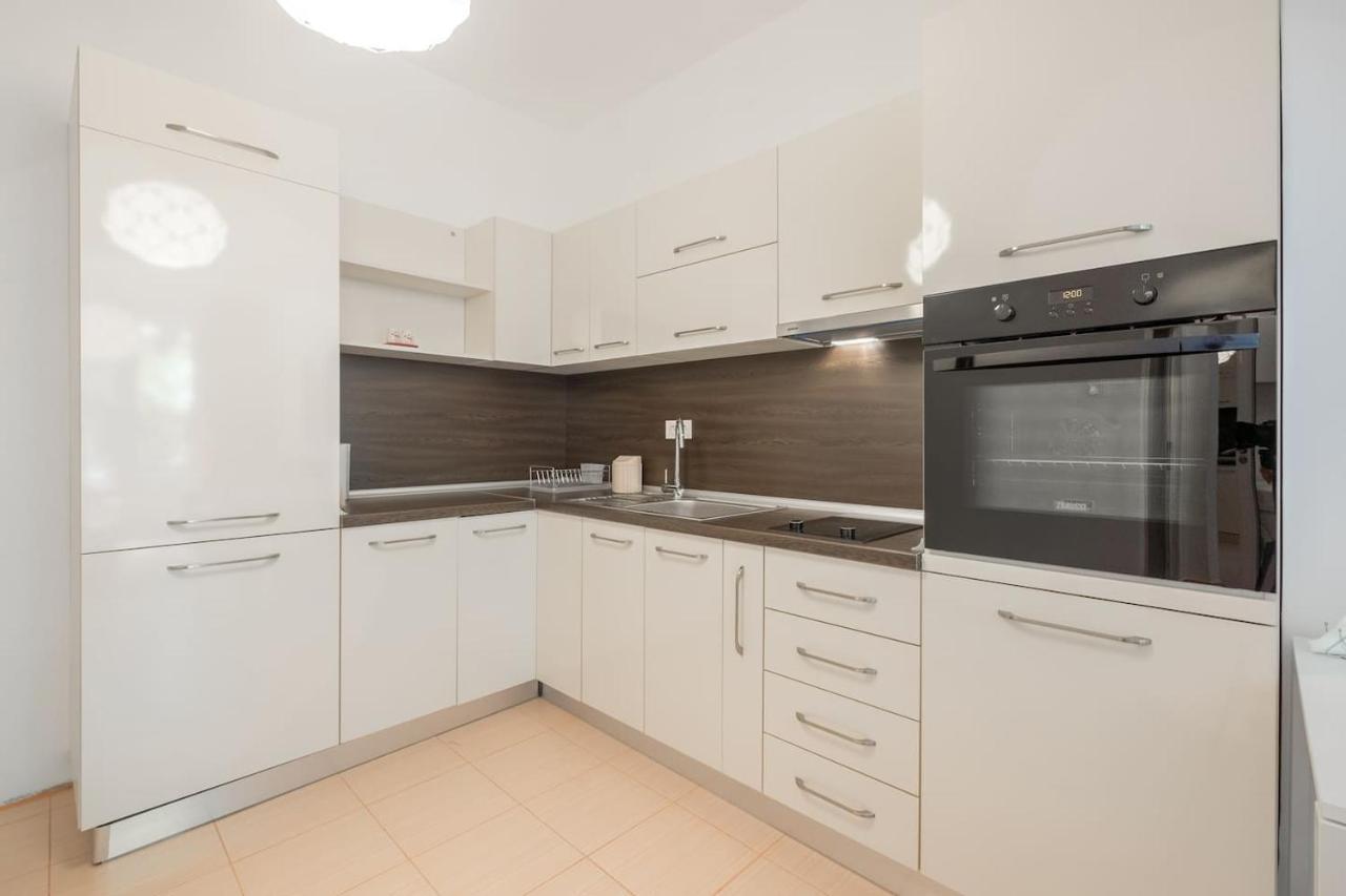 סופיה Your Perfect Place To Stay On Vitosha Str Apt מראה חיצוני תמונה